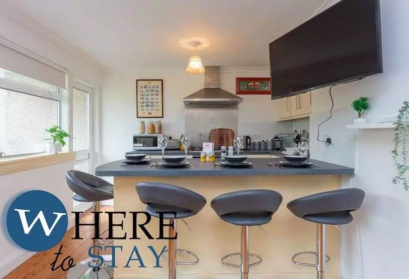 Lovely Apartment By The Hillwood Park Free Parking