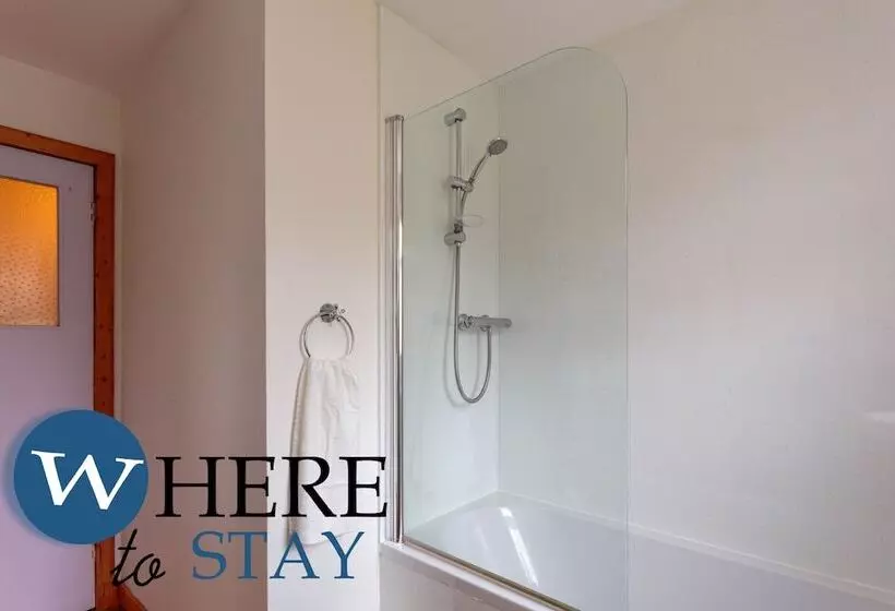 Lovely Apartment By The Hillwood Park Free Parking