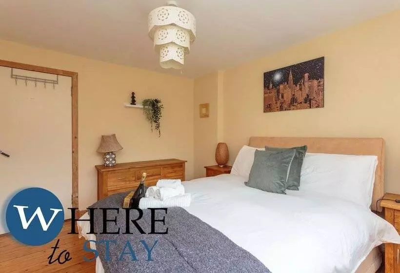 Lovely Apartment By The Hillwood Park Free Parking