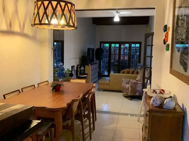 پانسیون Tropical Casa Ubatuba