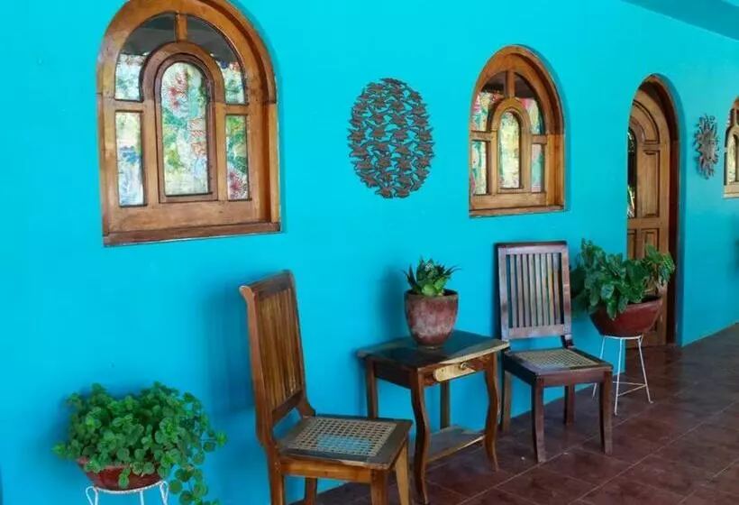 ベッドアンドブレックファースト Casa De Los Cocos