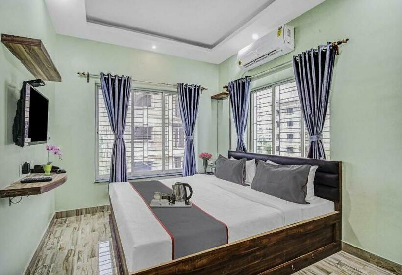 ホテル Capital O Avro