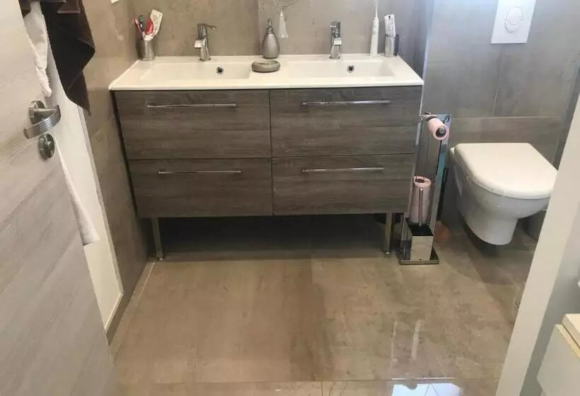 ペンション Maison Lilomel