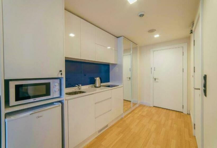 Batumi Sea Line Apart