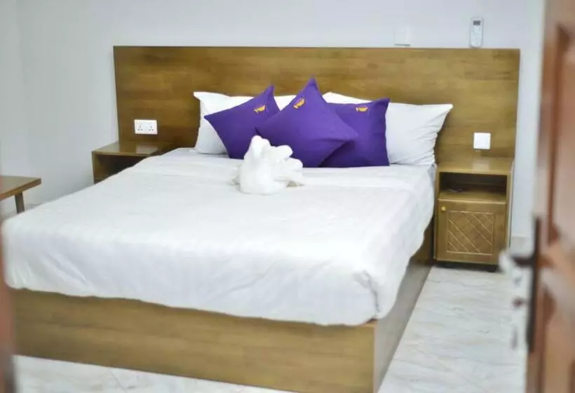 هتل Tenda Suites And Restaurant