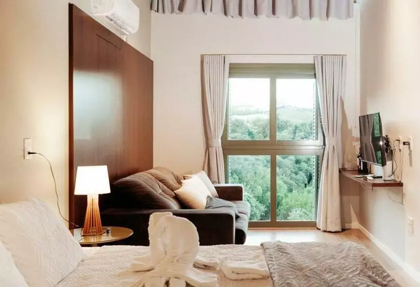 پانسیون Pousada Calza   Vale Dos Vinhedos   Bento Gonçalves