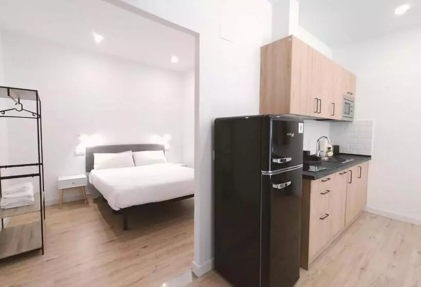 Apartamentos La Brava By Gaiarooms