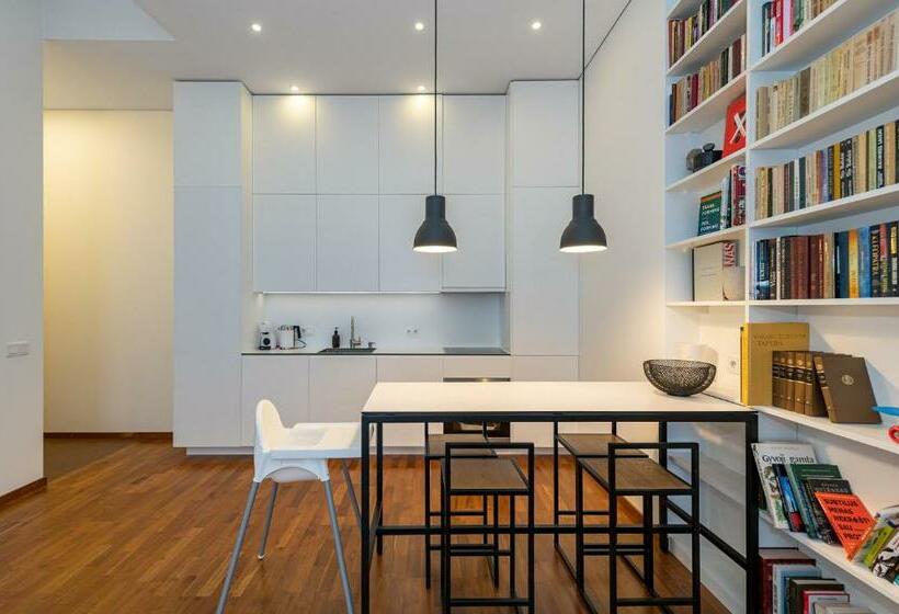 Bibliotheque 1bd Apartment By Hostlovers