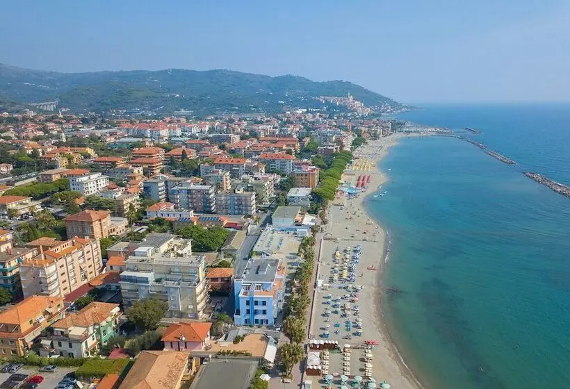 Cosy Loft 500m From Sea
