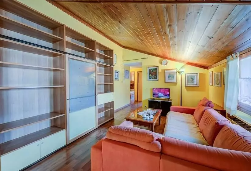 Cosy Loft 500m From Sea