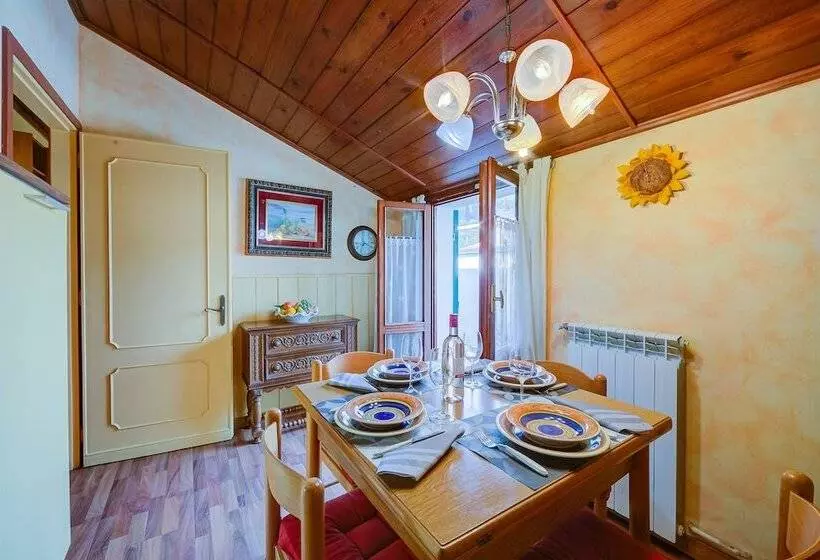 Cosy Loft 500m From Sea
