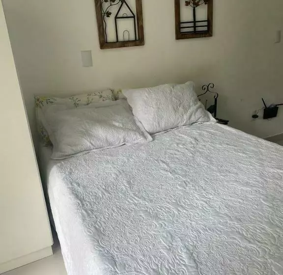 Flat Bervely Hills 308