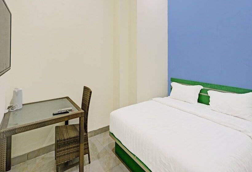 ホテル Collection O 91586 Green House Tiban