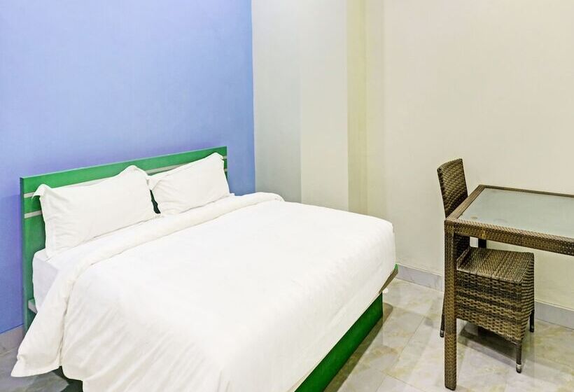 ホテル Collection O 91586 Green House Tiban