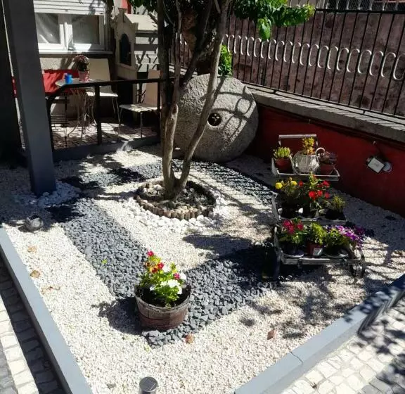 پانسیون Al Pitões