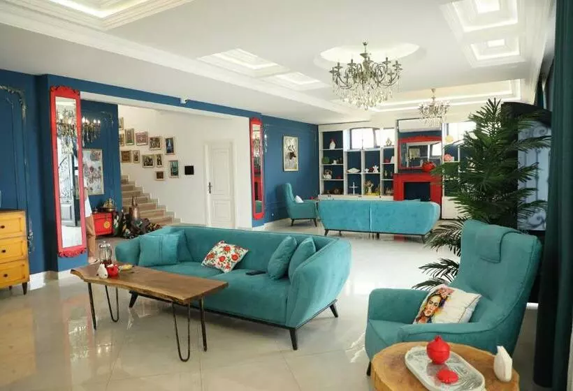 پانسیون Novart Gallery