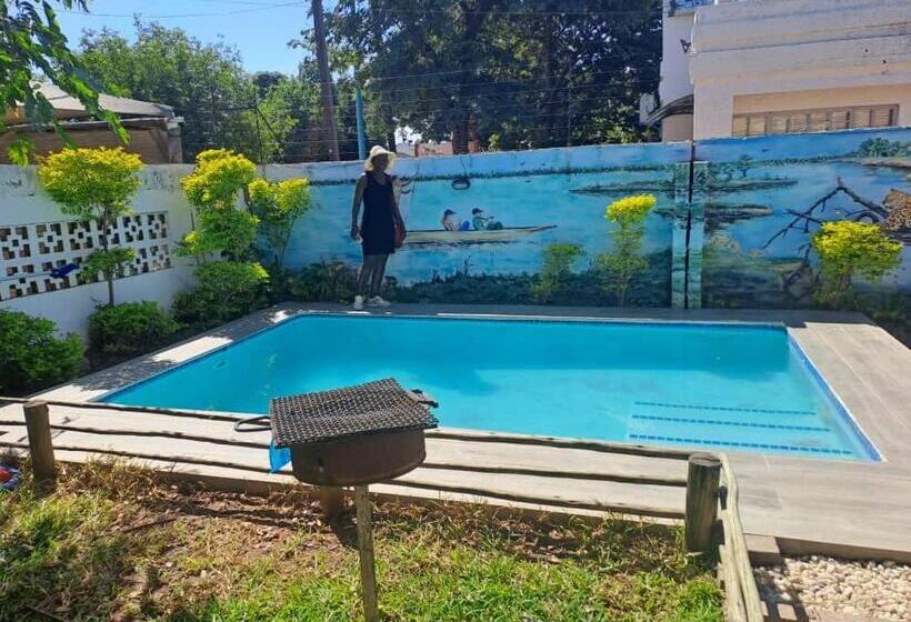 بنسيون Universe Guesthouse