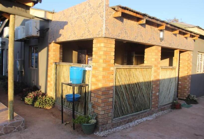 بنسيون Universe Guesthouse