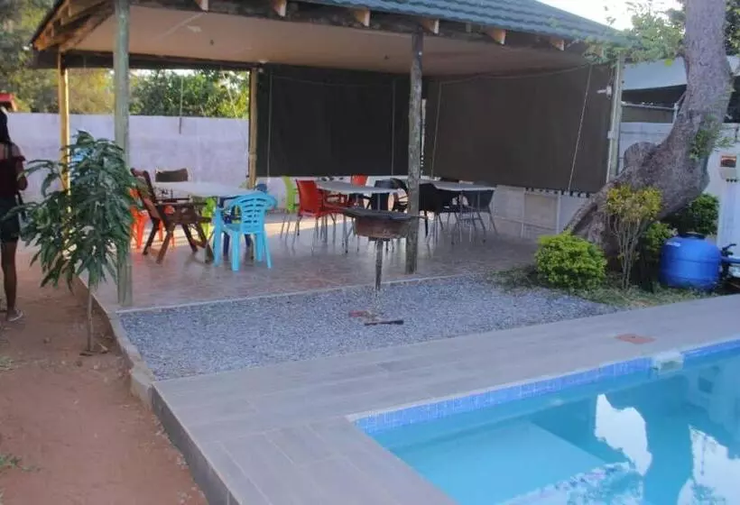 پانسیون Universe Guesthouse