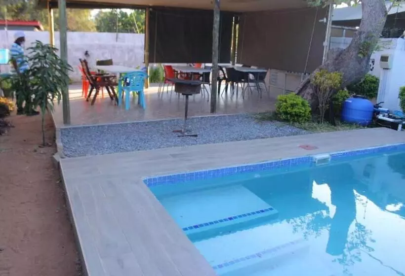 پانسیون Universe Guesthouse