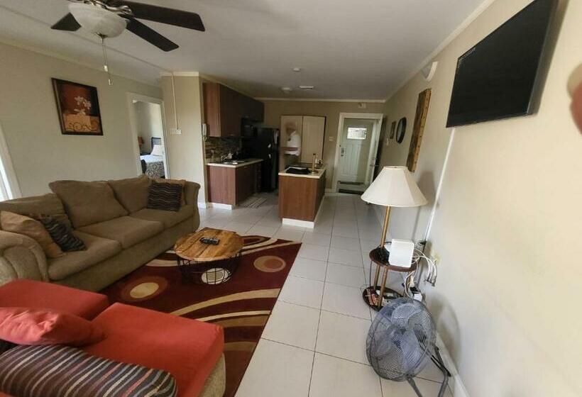 Royal Exquisite Deluxe