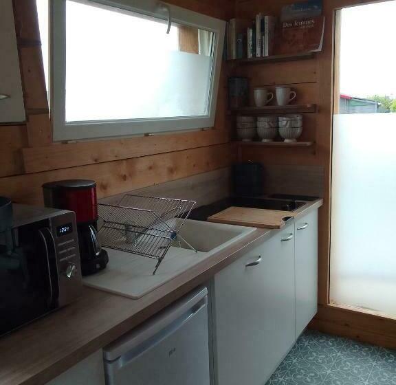 Tiny House Dans Jardin Arboré