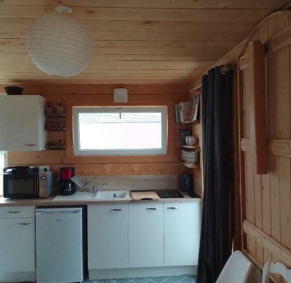 Tiny House Dans Jardin Arboré