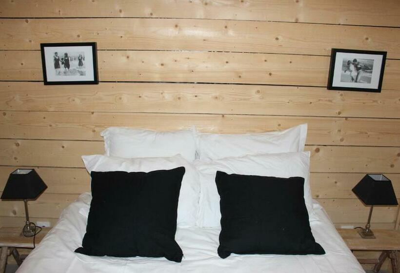 Tiny House Dans Jardin Arboré