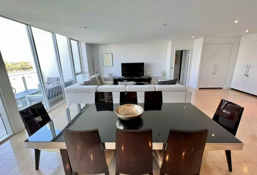Bayview 705