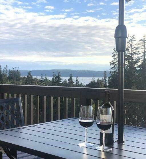 Camano Lookout Gorgeous Views Of Saratoga Passage!