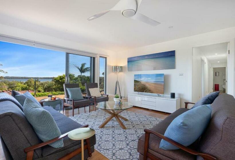 East52a   Lake Views