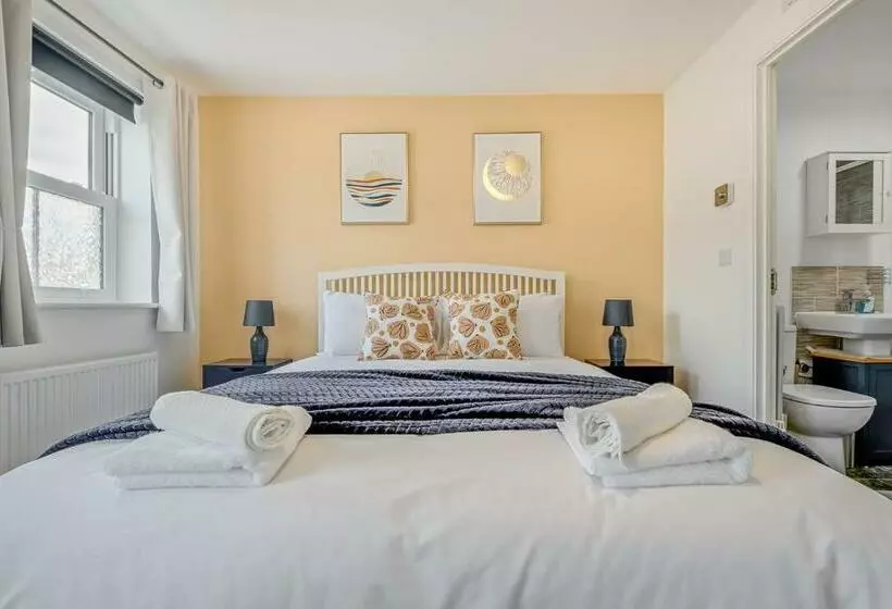 Stunning Family Friendly Home Free Parking