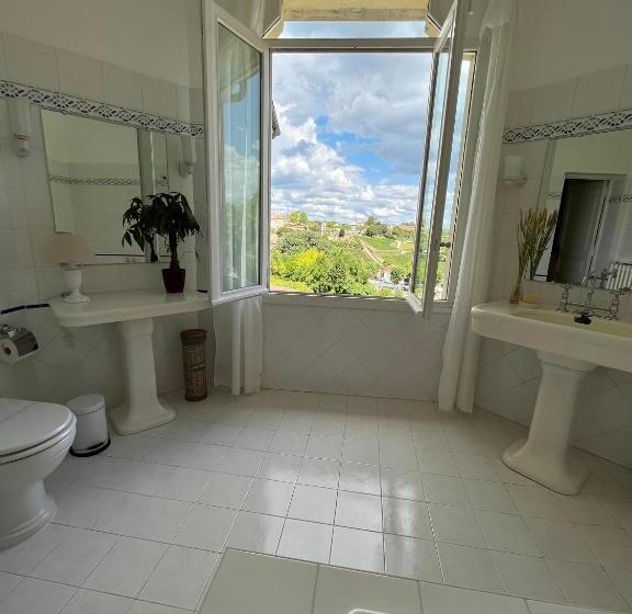 La Madeleine, Nichée Au Cœur De Saint émilion