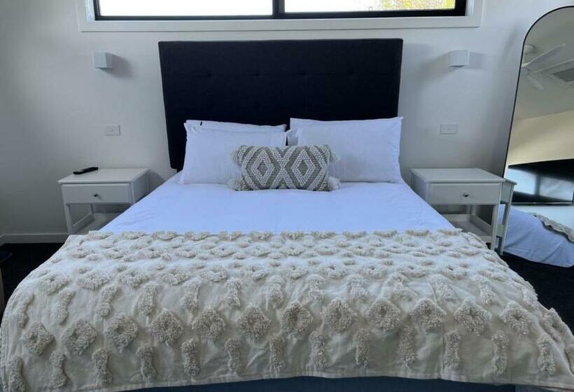 Luxury On Bayview Wifi Linen Included