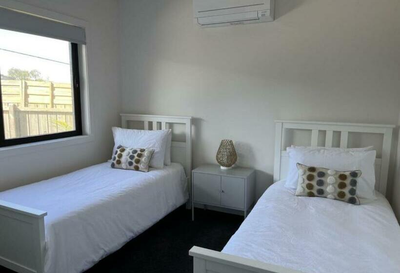 Luxury On Bayview Wifi Linen Included