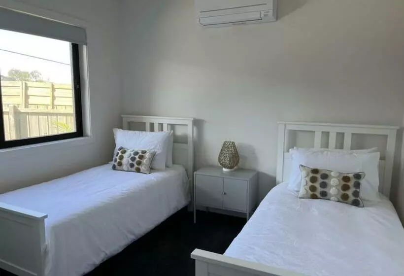 Luxury On Bayview Wifi Linen Included