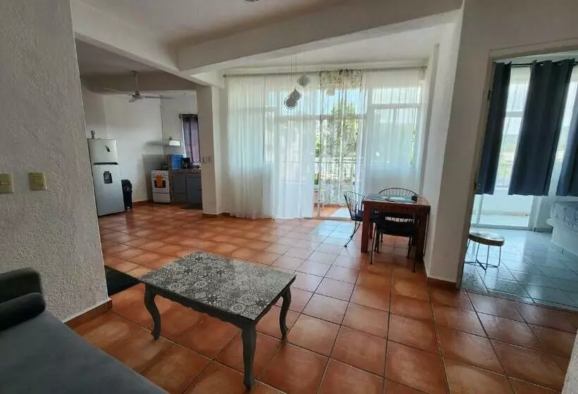 1 Br Apt With Ac , Tv , Wi Fi Near Dt And Beach