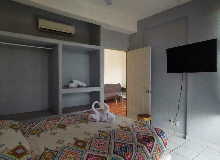 1 Br Apt With Ac , Tv , Wi Fi Near Dt And Beach