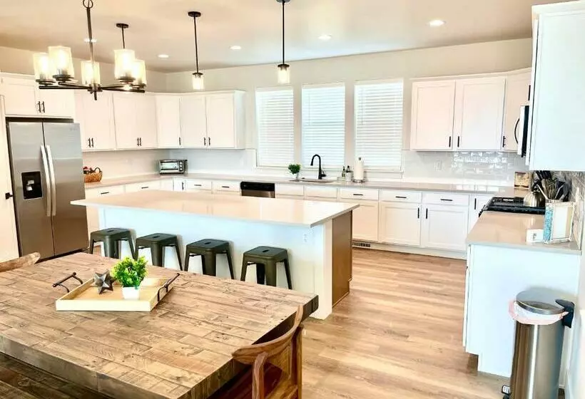 Brand New Entire Home, Bozeman/belgrade Area