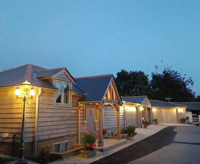 Byre   Farm Cottage On 9 Acre Equestrian Small Holding