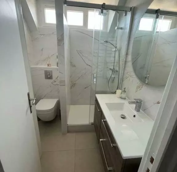 Maison De Famille Avec Piscine