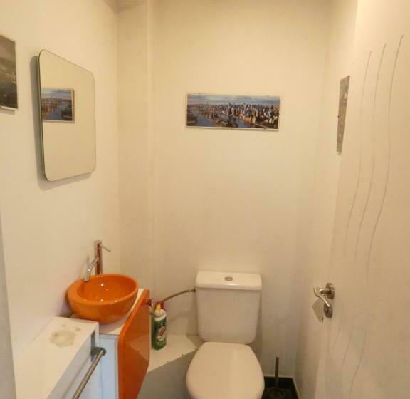 Maison Moderne Et Spacieuse Avec Piscine