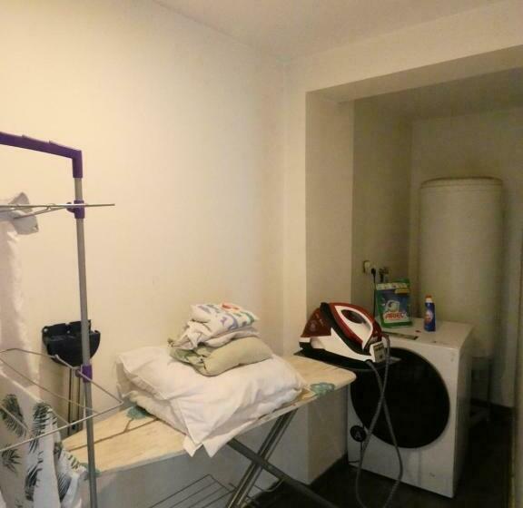 Maison Moderne Et Spacieuse Avec Piscine