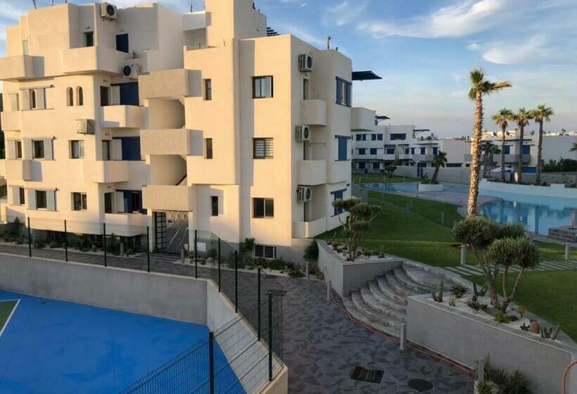 New Apartment Near The Sea