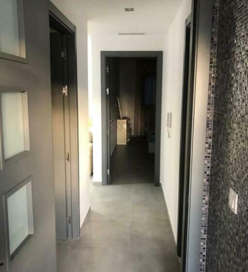 New Apartment Near The Sea