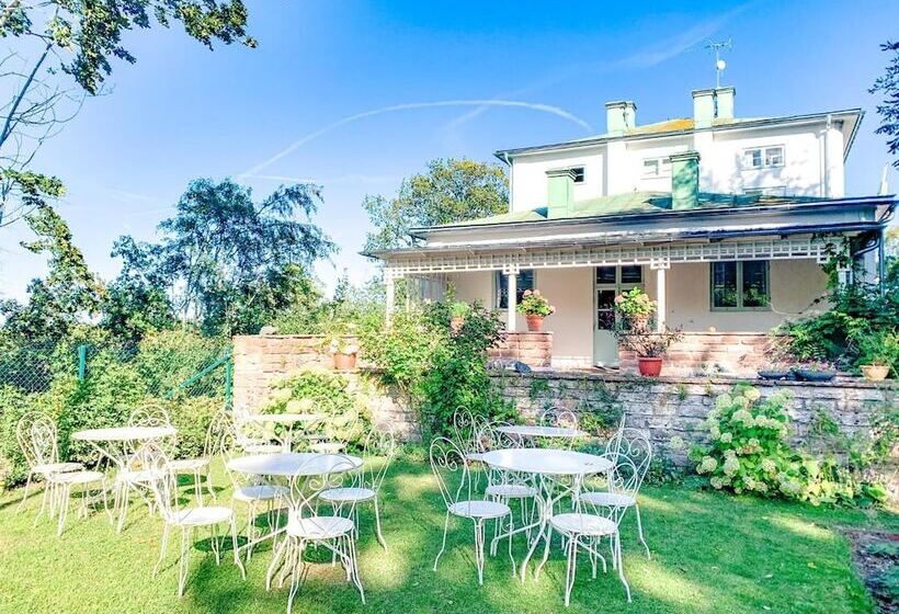 Drottning Victorias Hotell Och Vilohem