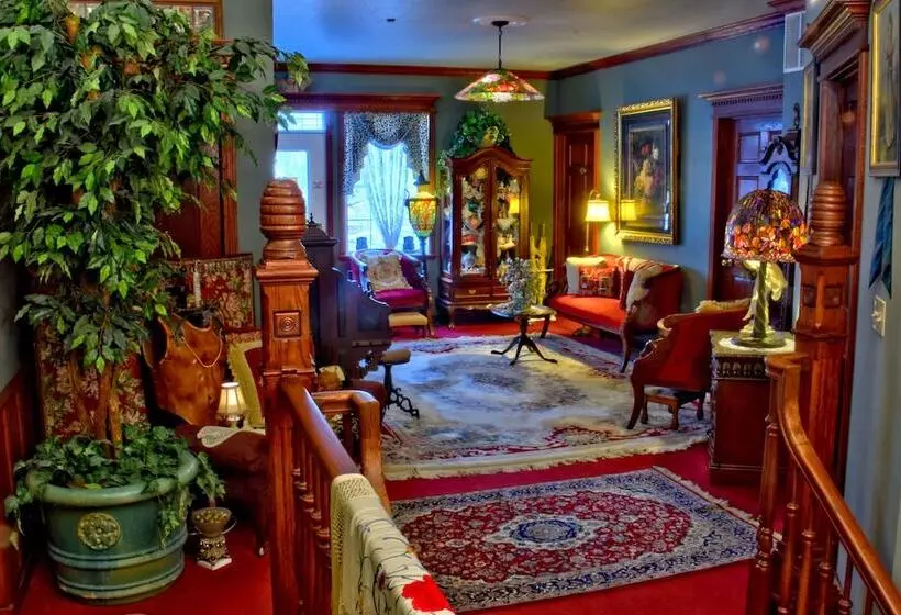 בית מלון כפרי Big Yellow Inn