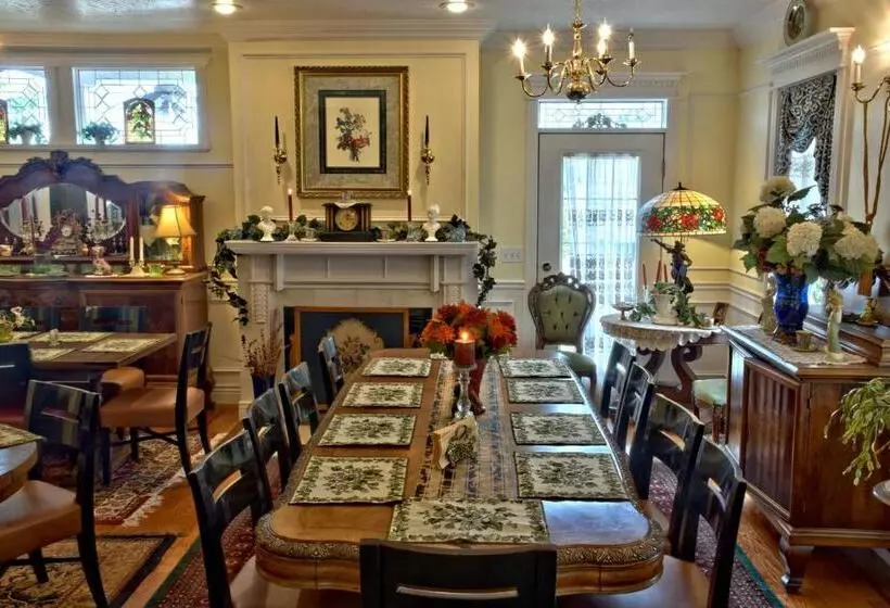 בית מלון כפרי Big Yellow Inn