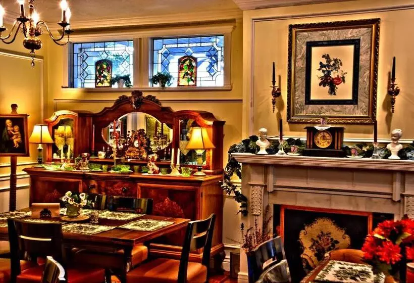 בית מלון כפרי Big Yellow Inn