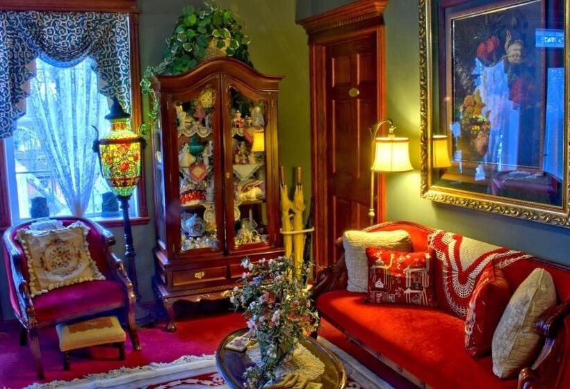 בית מלון כפרי Big Yellow Inn